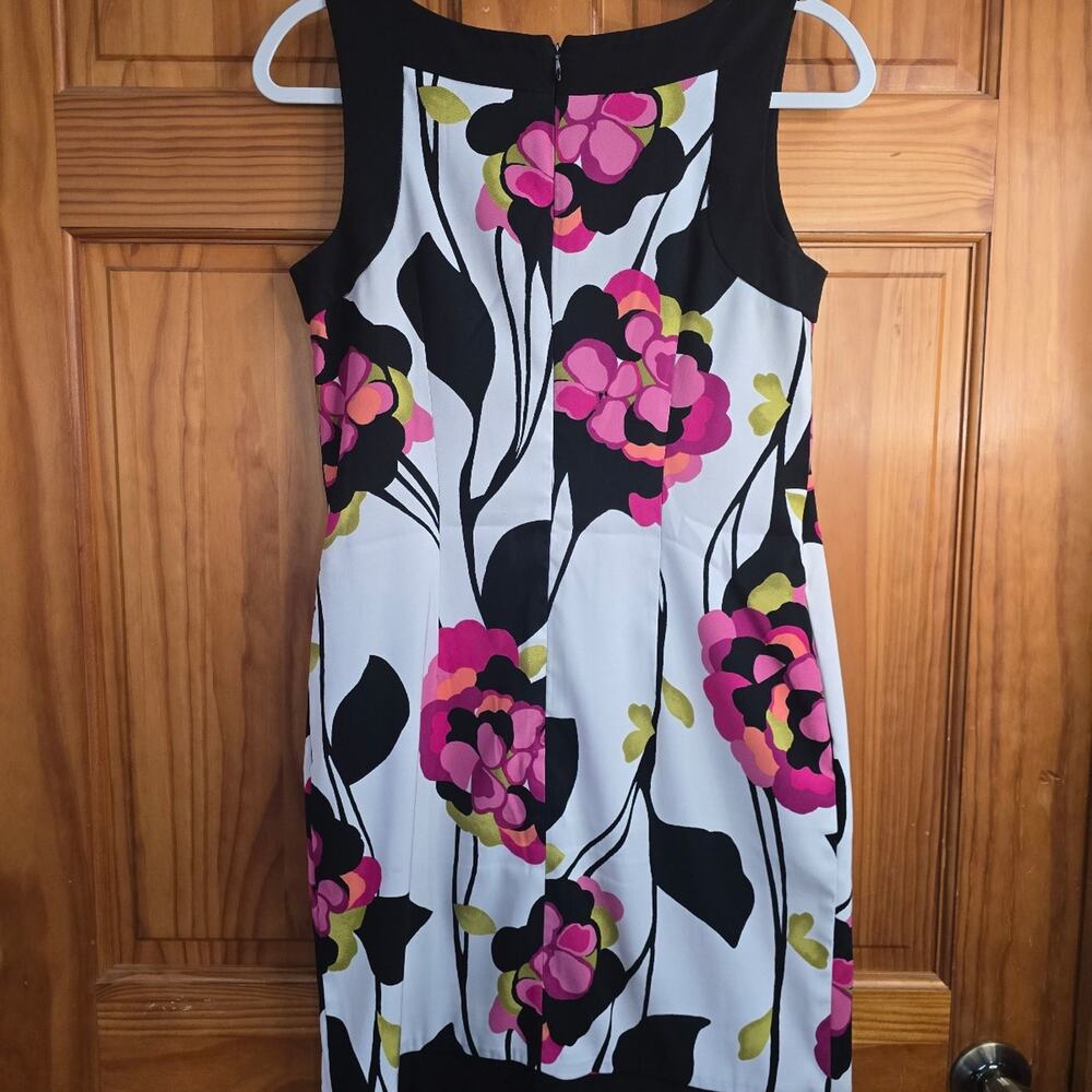 AGB Dress Floral Pink & Black Body hugging Dress size 6 - Picture 2 of 3